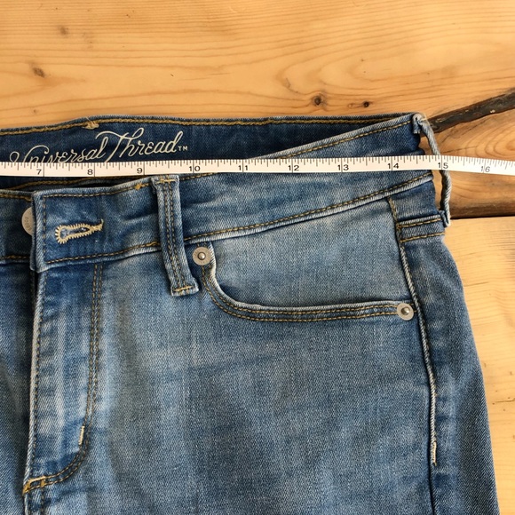 Universal Thread stretchy size 6 shorts worn 1x - Picture 2 of 11